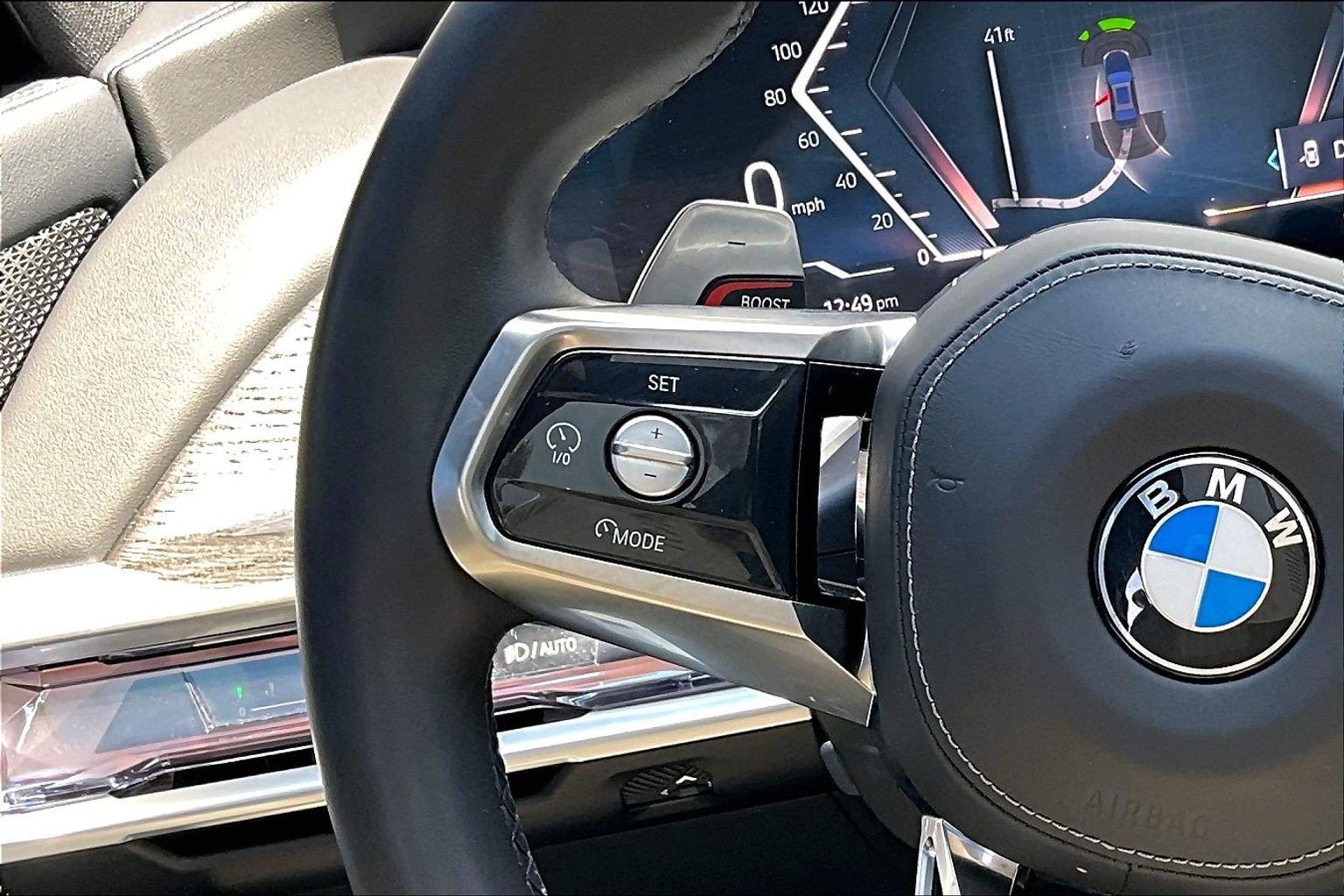 Used 2025 BMW 760i xDrive w/ Luxury Rear Seating Package AWD/4WD image 17