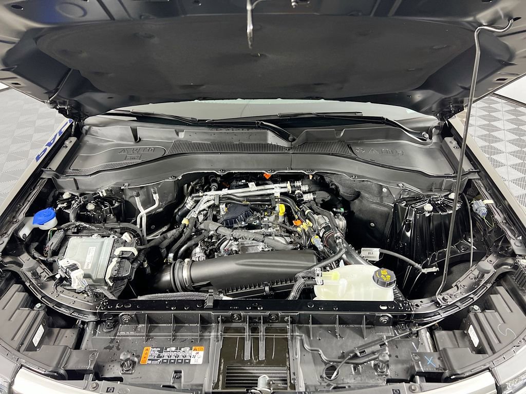 Used 2025 Ford Explorer Active image 35