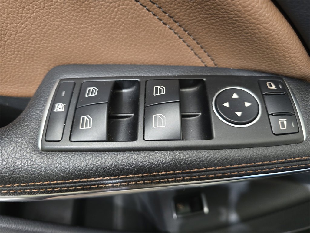 Used 2015 Mercedes-Benz GLA 250 4MATIC image 31