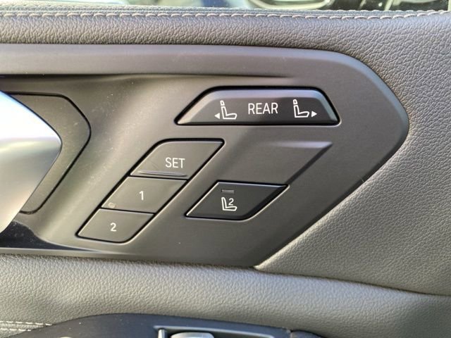 Used 2020 BMW X7 xDrive40i w/ Premium Package image 18