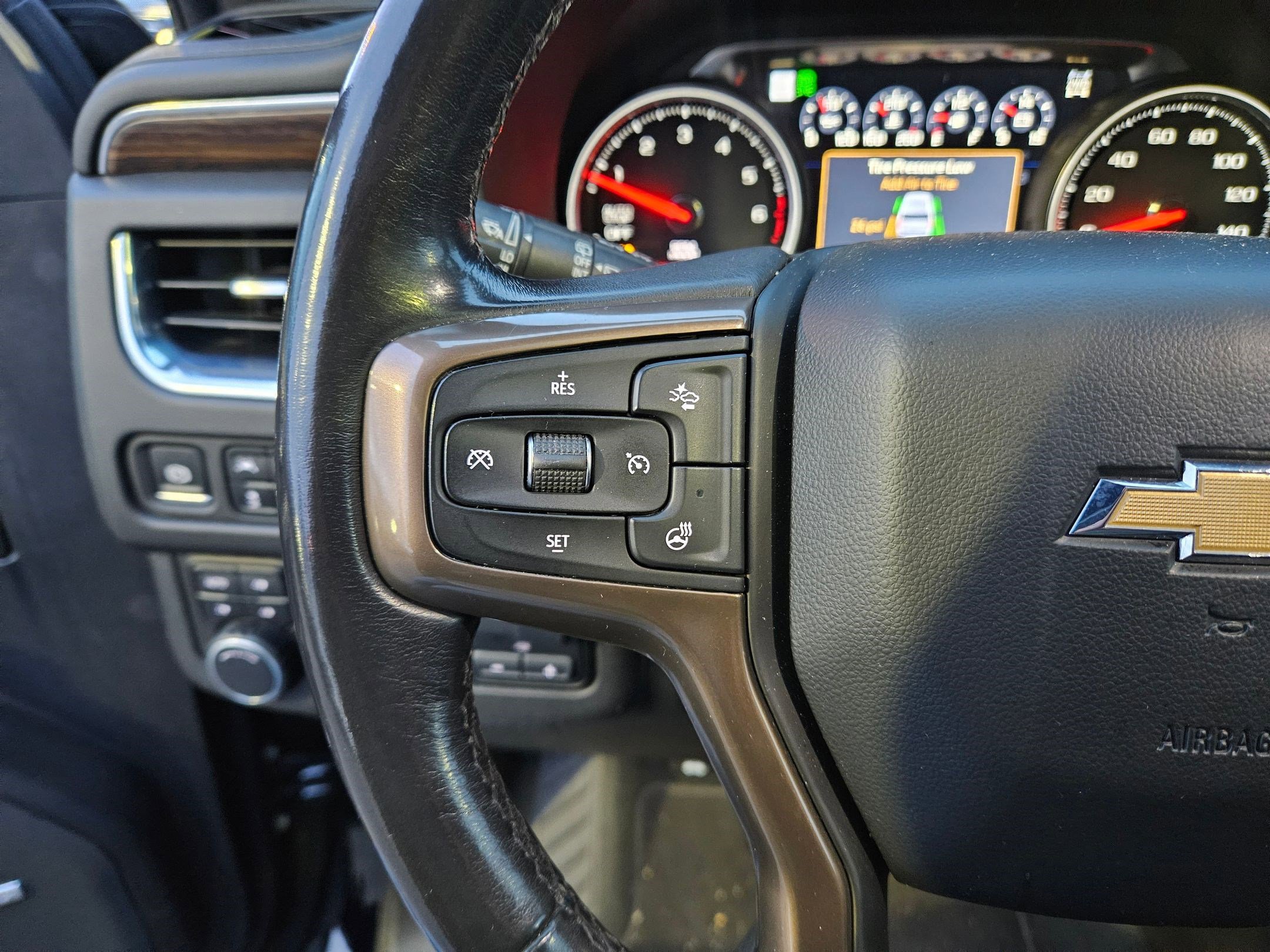 Used 2021 Chevrolet Suburban High Country w/ Premium Package image 20