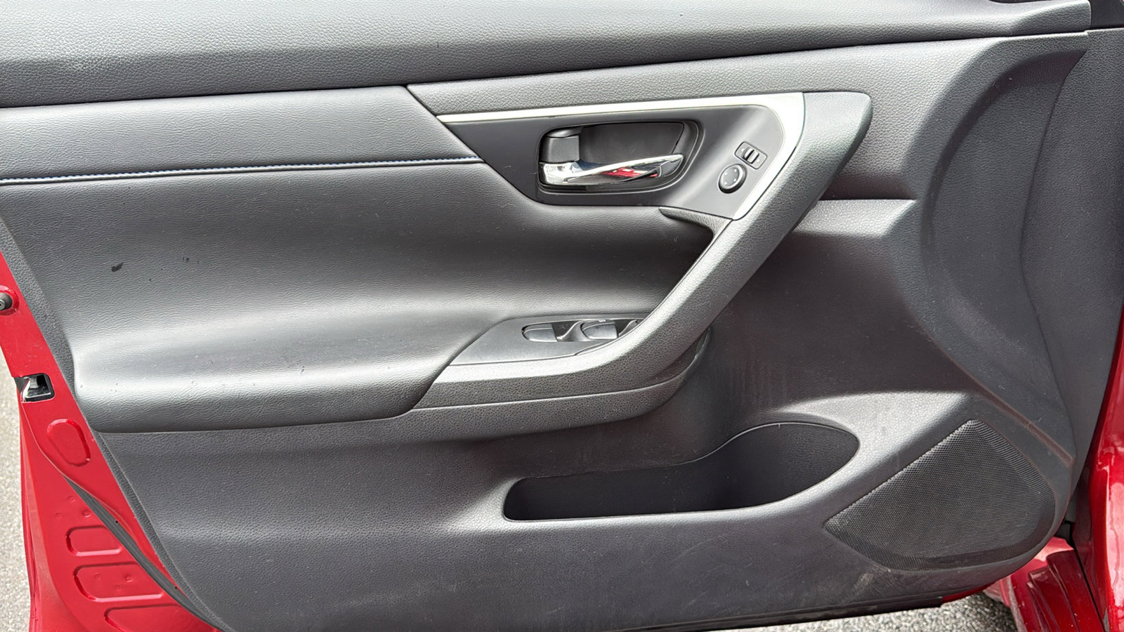 Used 2018 Nissan Altima 2.5 SR FWD image 6