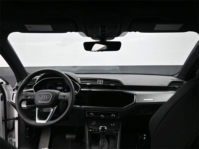 New 2025 Audi Q3 2.0T Premium image 10