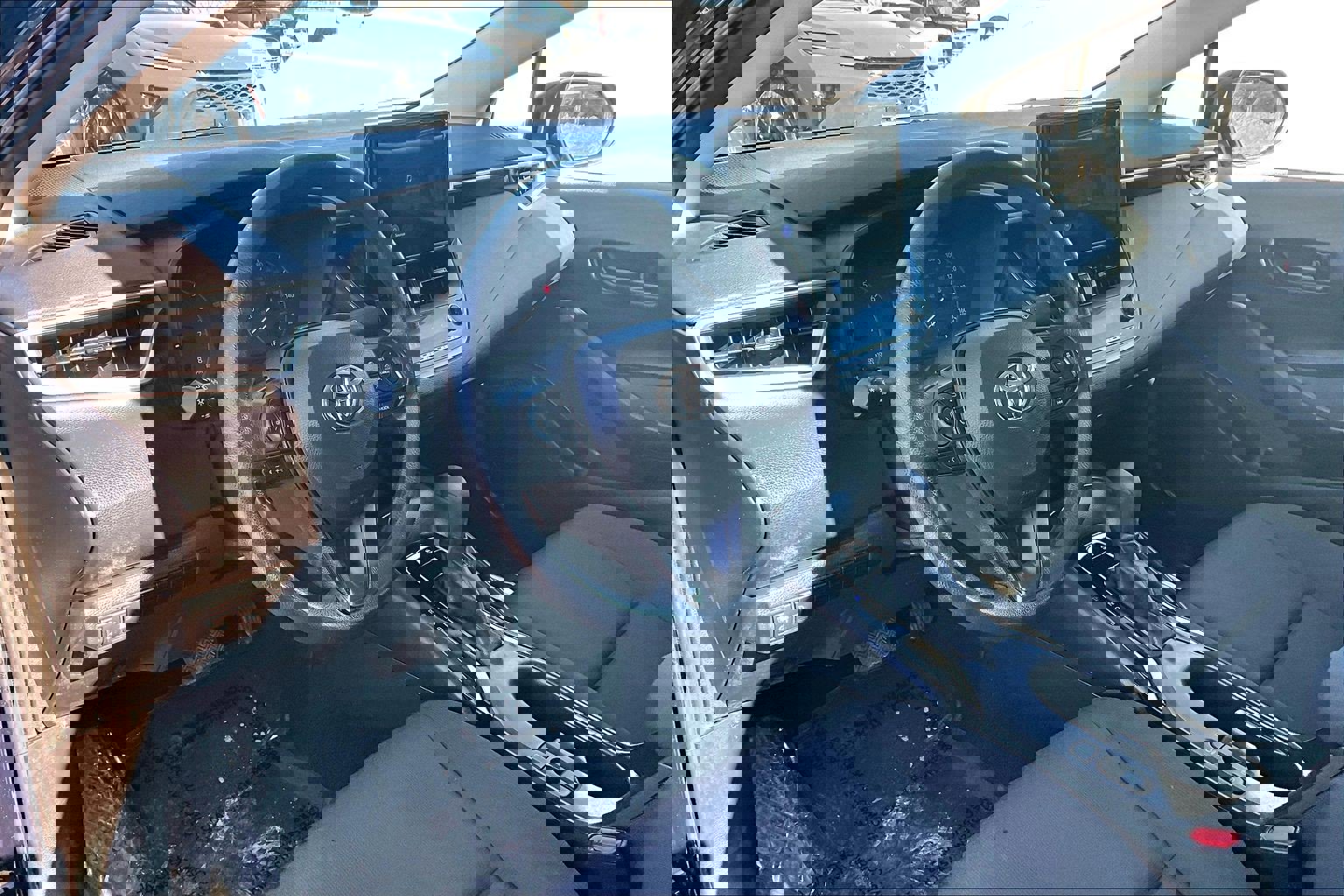 Used 2023 Toyota Corolla LE image 13