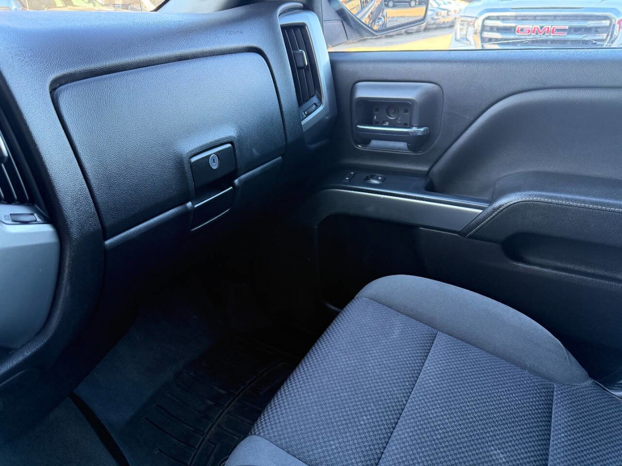 Used 2018 Chevrolet Silverado 1500 LT RWD image 16
