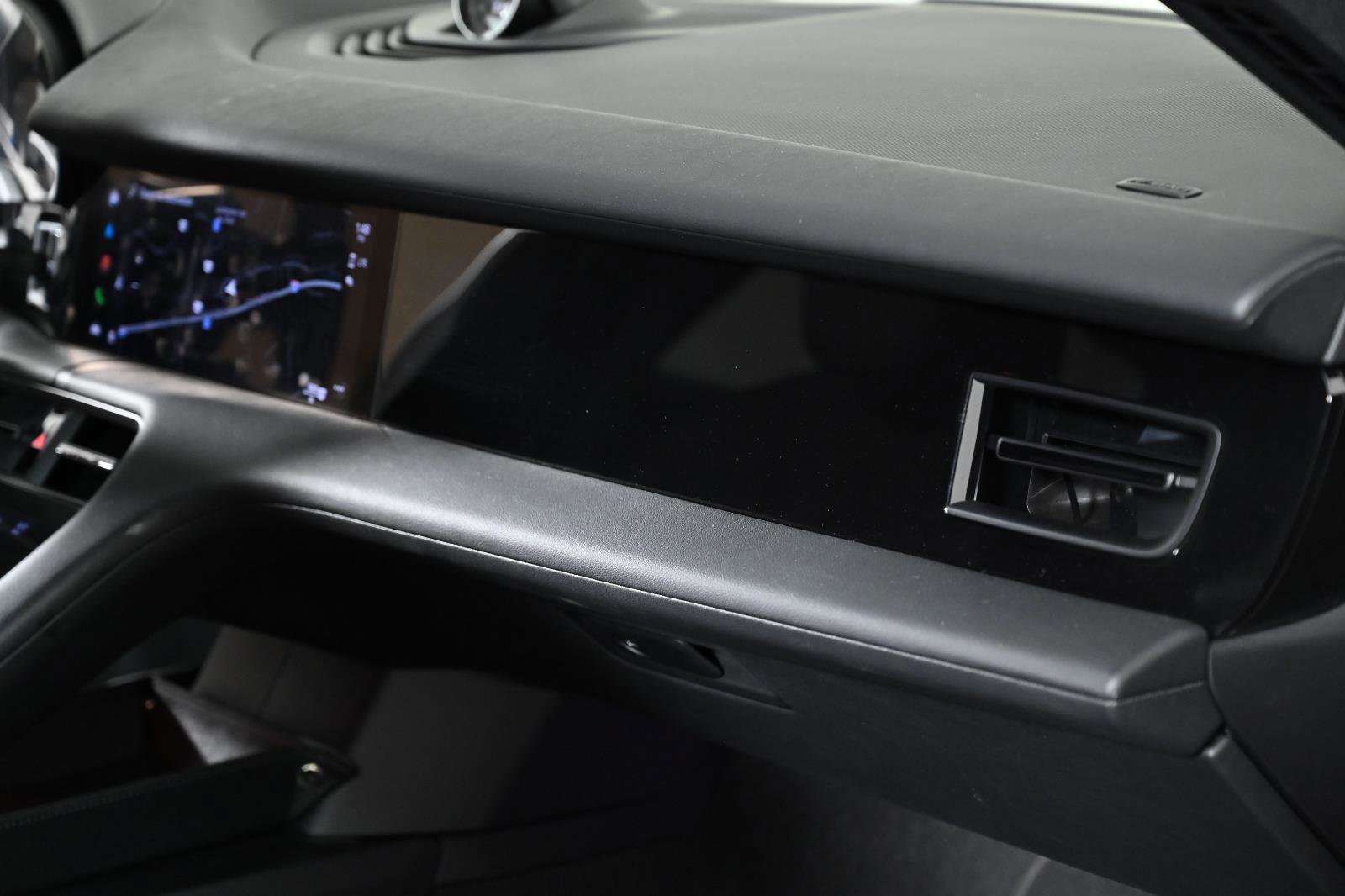 Used 2022 Porsche Taycan 4S image 25