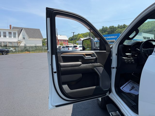 Used 2024 Chevrolet Silverado 2500 High Country w/ High Country Premium Package AWD/4WD image 22