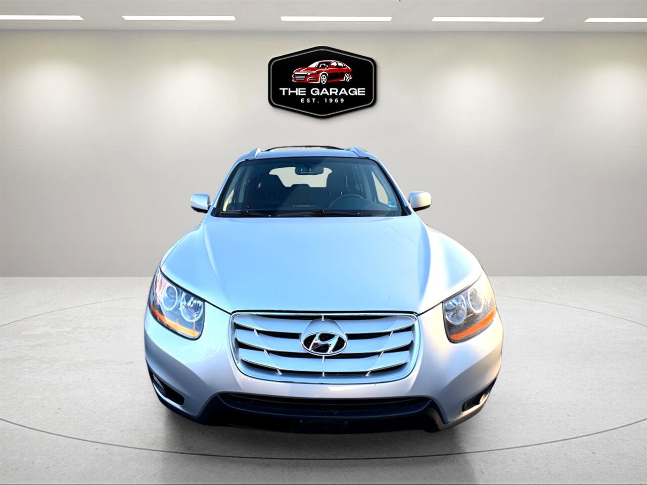 Used 2011 Hyundai Santa Fe Limited image 3