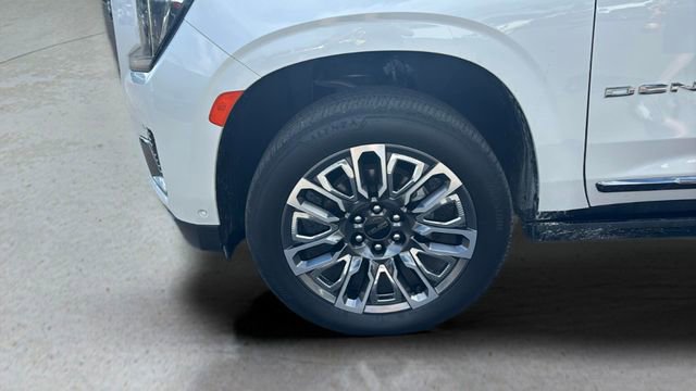 Used 2023 GMC Yukon XL Denali Ultimate AWD/4WD image 23