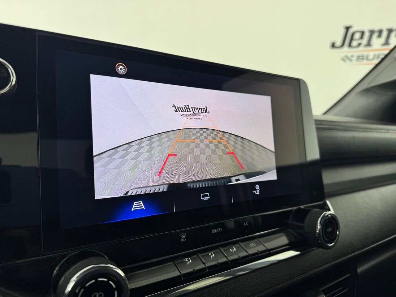 Used 2023 Chevrolet Colorado W/T RWD image 3