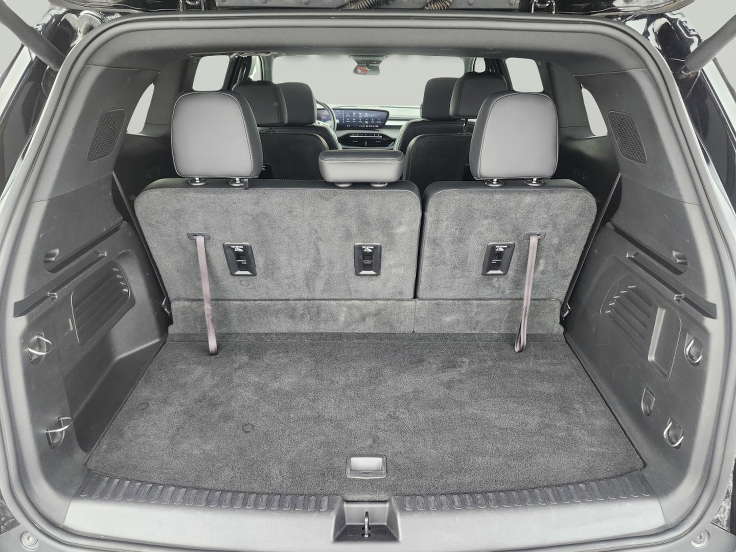 Used 2025 Buick Enclave Preferred image 31