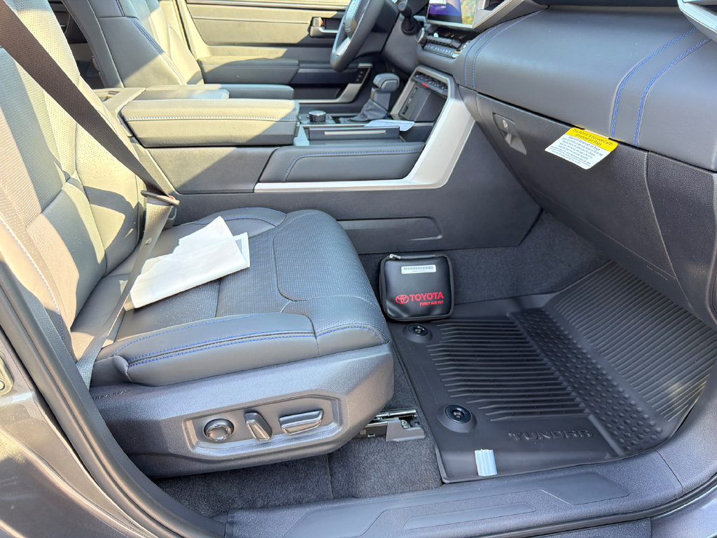 New 2026 Toyota Tundra Platinum w/ TRD Off-Road Package AWD/4WD image 17