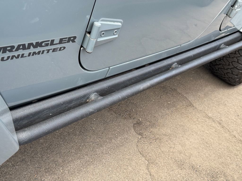 Used 2015 Jeep Wrangler Unlimited Rubicon image 12