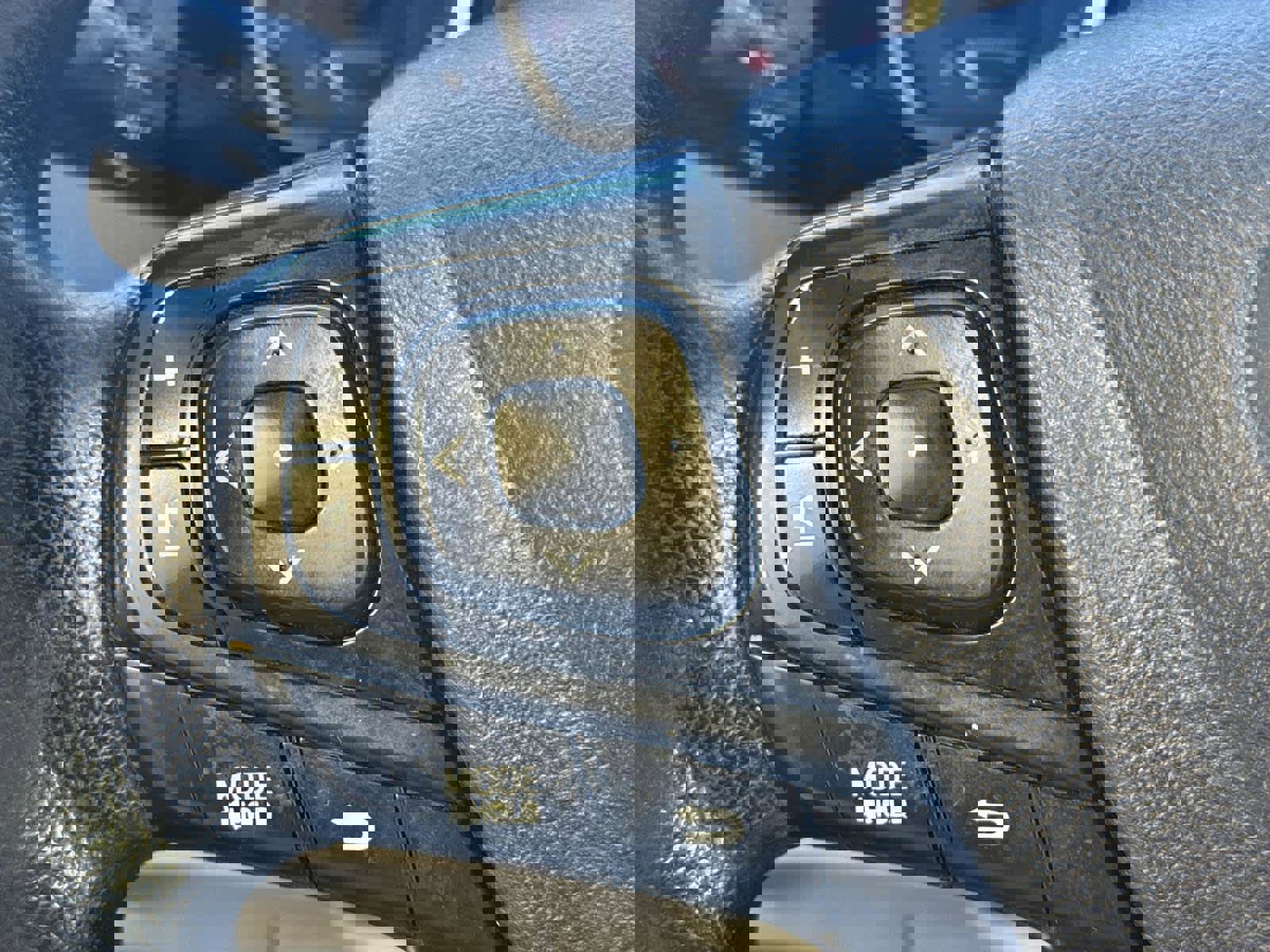 Used 2016 Toyota Camry LE image 23