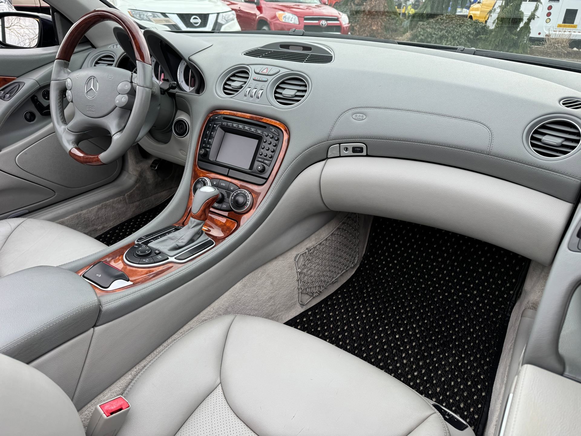 Used 2004 Mercedes-Benz SL 500 image 26