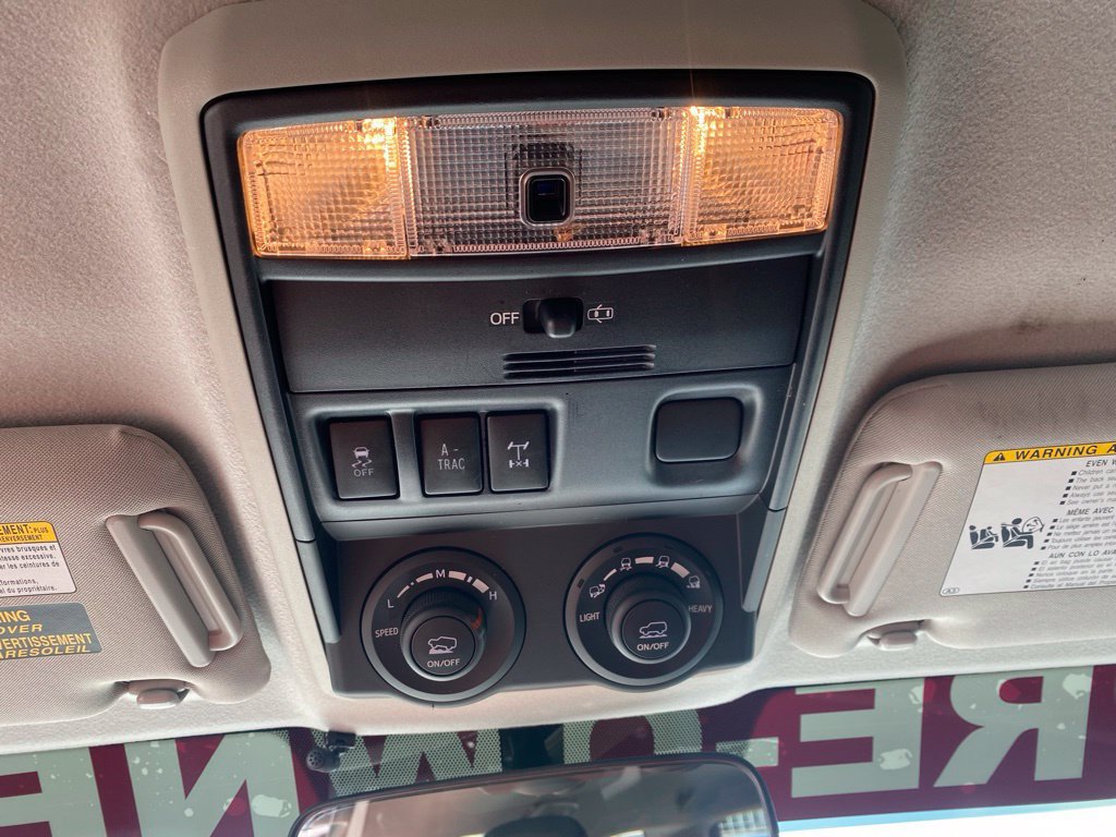 Used 2019 Toyota 4Runner TRD Off-Road AWD/4WD image 25