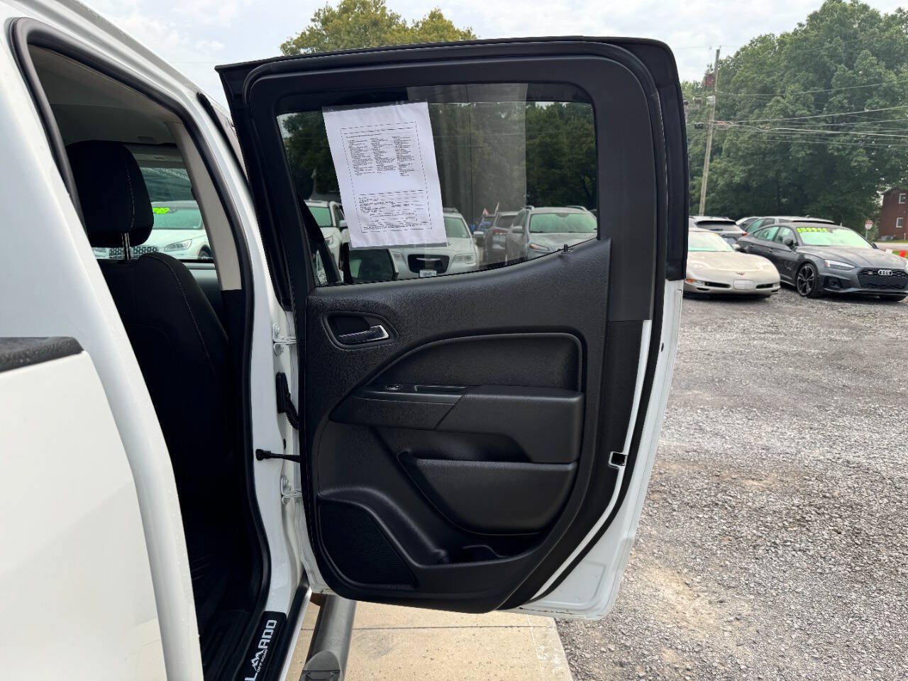 Used 2019 Chevrolet Colorado LT AWD/4WD image 14