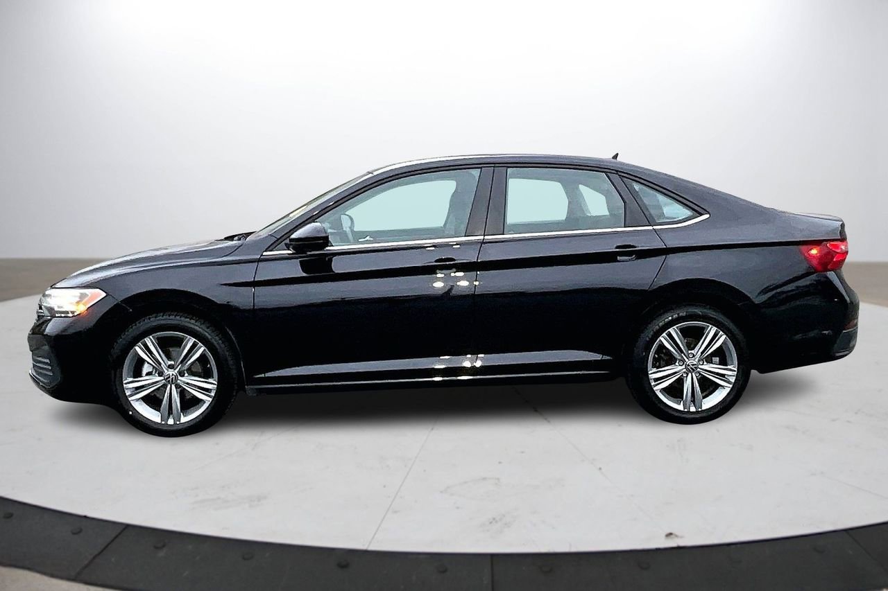 Used 2024 Volkswagen Jetta SE image 6