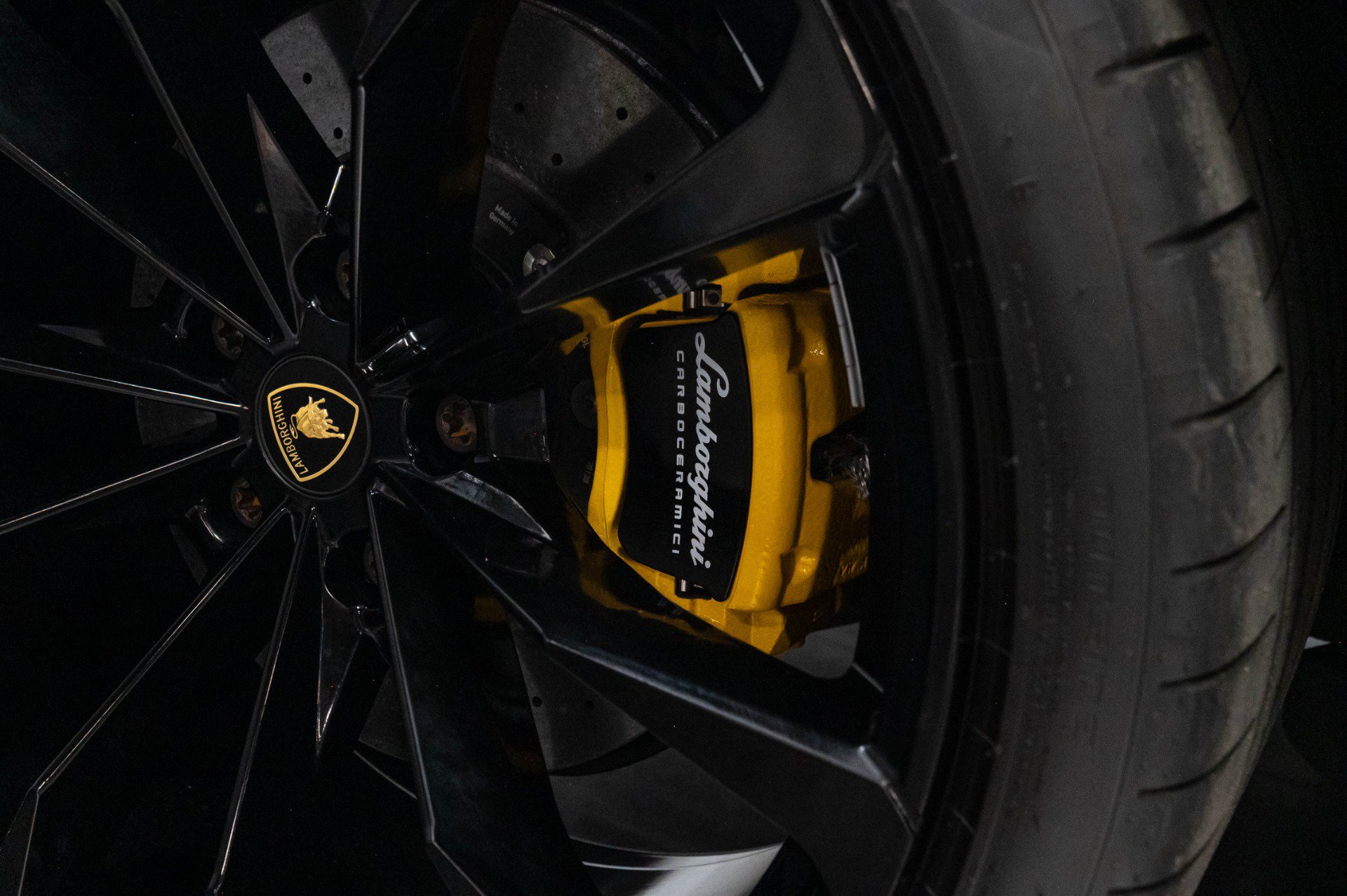 Used 2019 Lamborghini Urus AWD/4WD image 35