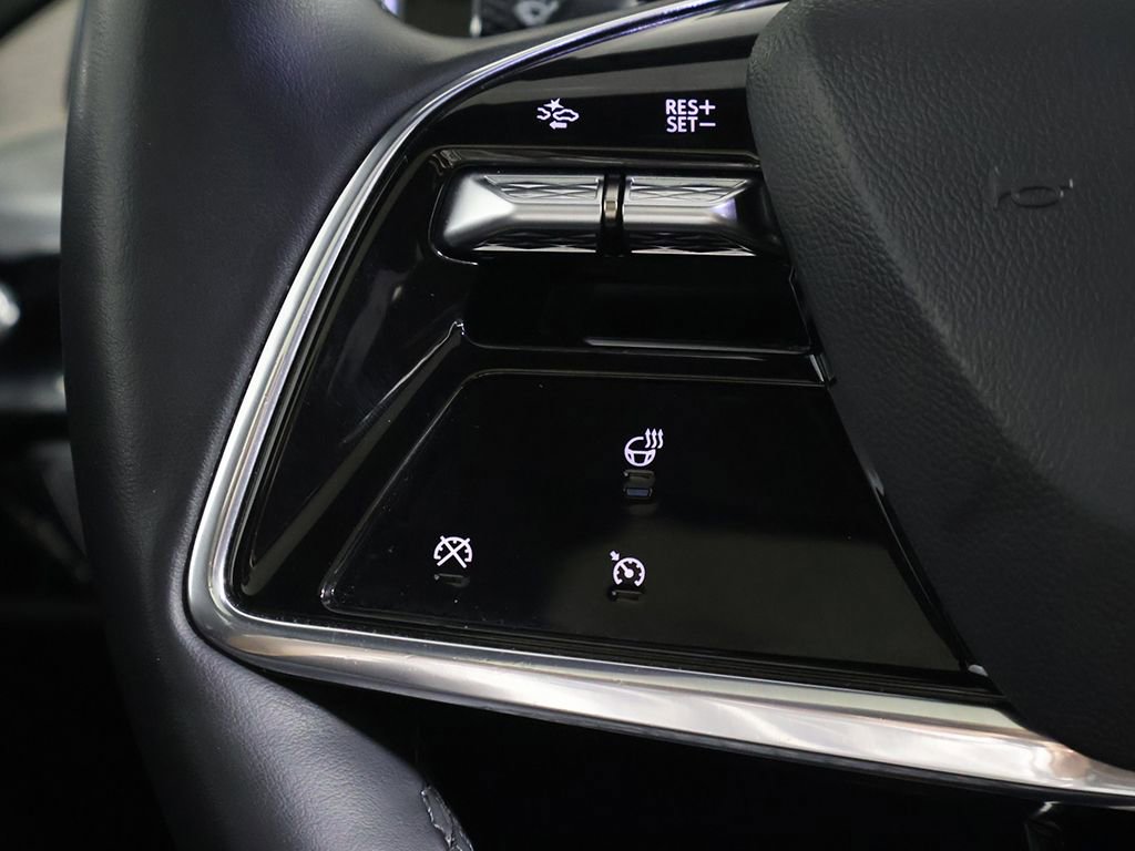 Used 2024 Cadillac Lyriq Luxury RWD image 42