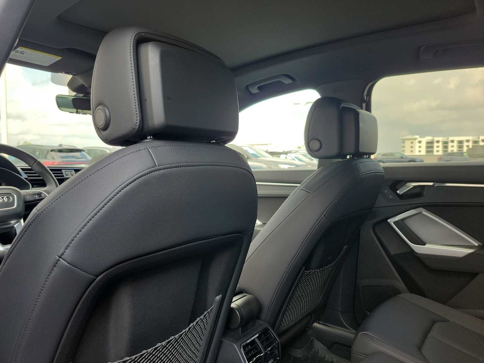 Certified 2025 Audi Q3 2.0T Premium AWD/4WD image 17