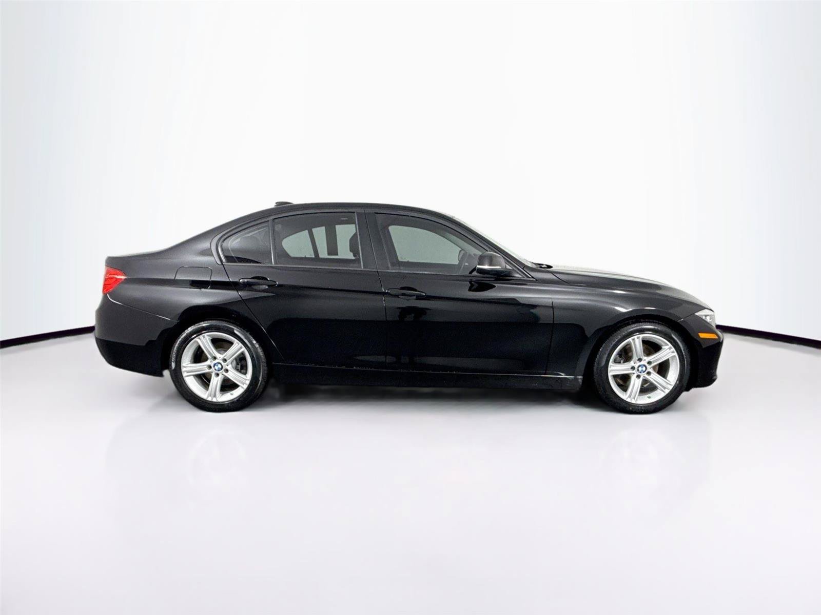 Used 2015 BMW 320i xDrive Sedan AWD/4WD image 10