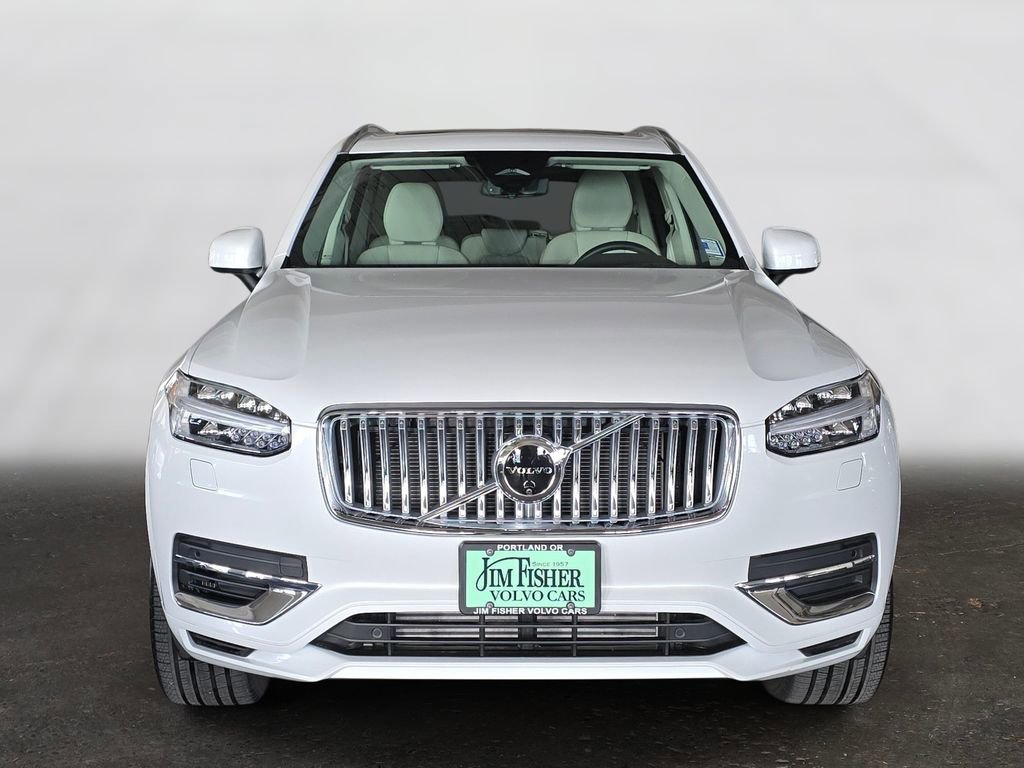Certified 2025 Volvo XC90 T8 Plus image 2