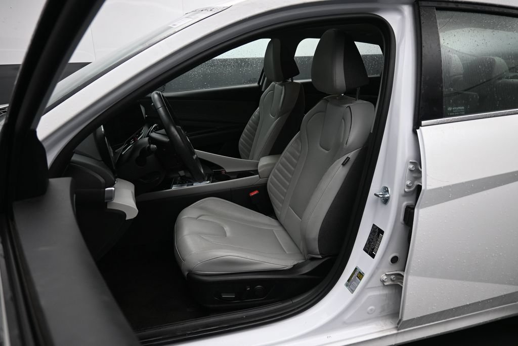 Used 2024 Hyundai Elantra Limited FWD image 21
