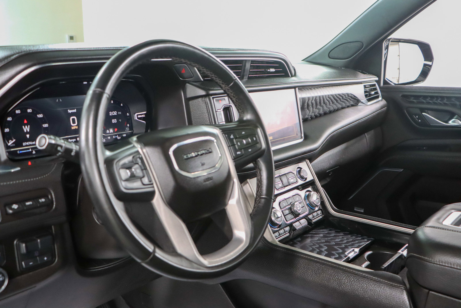 Used 2023 GMC Yukon Denali image 25