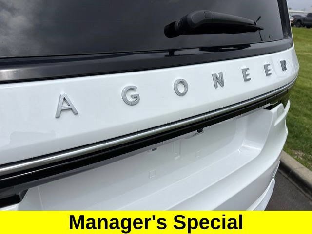 Used 2022 Jeep Wagoneer Series III w/ Premium Group I AWD/4WD image 51
