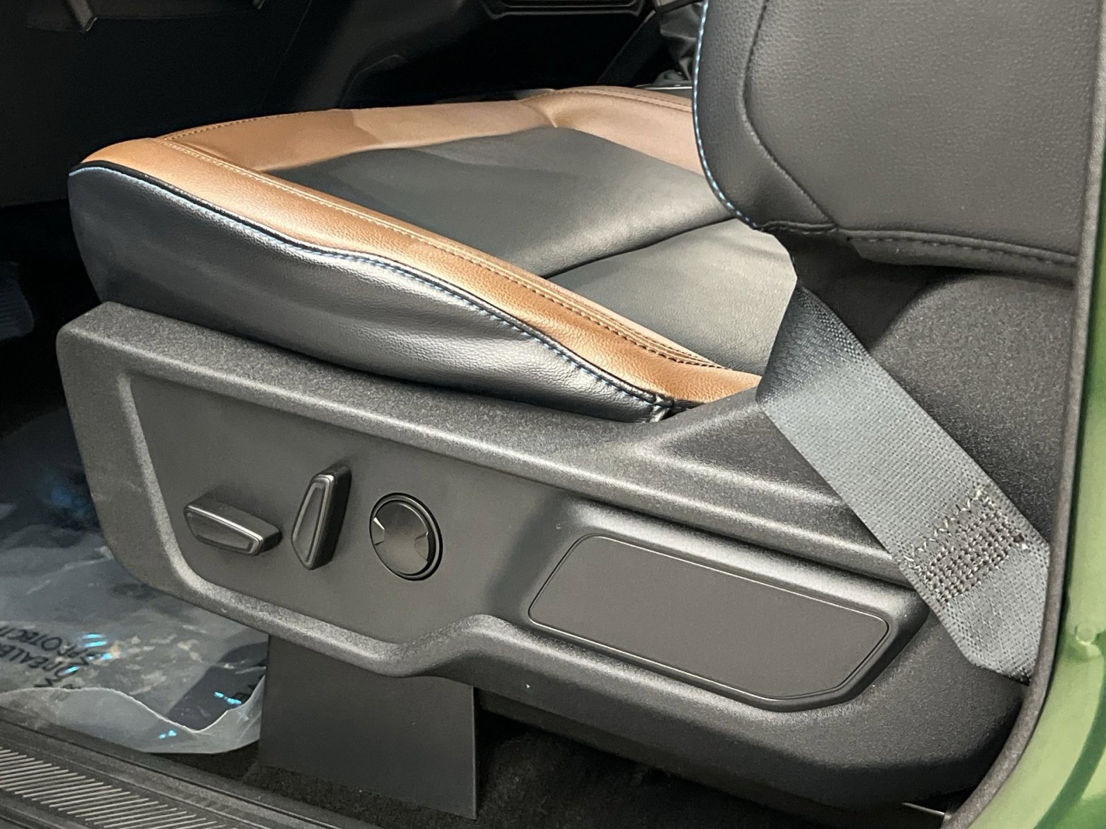 Used 2024 Ford Bronco Outer Banks image 12