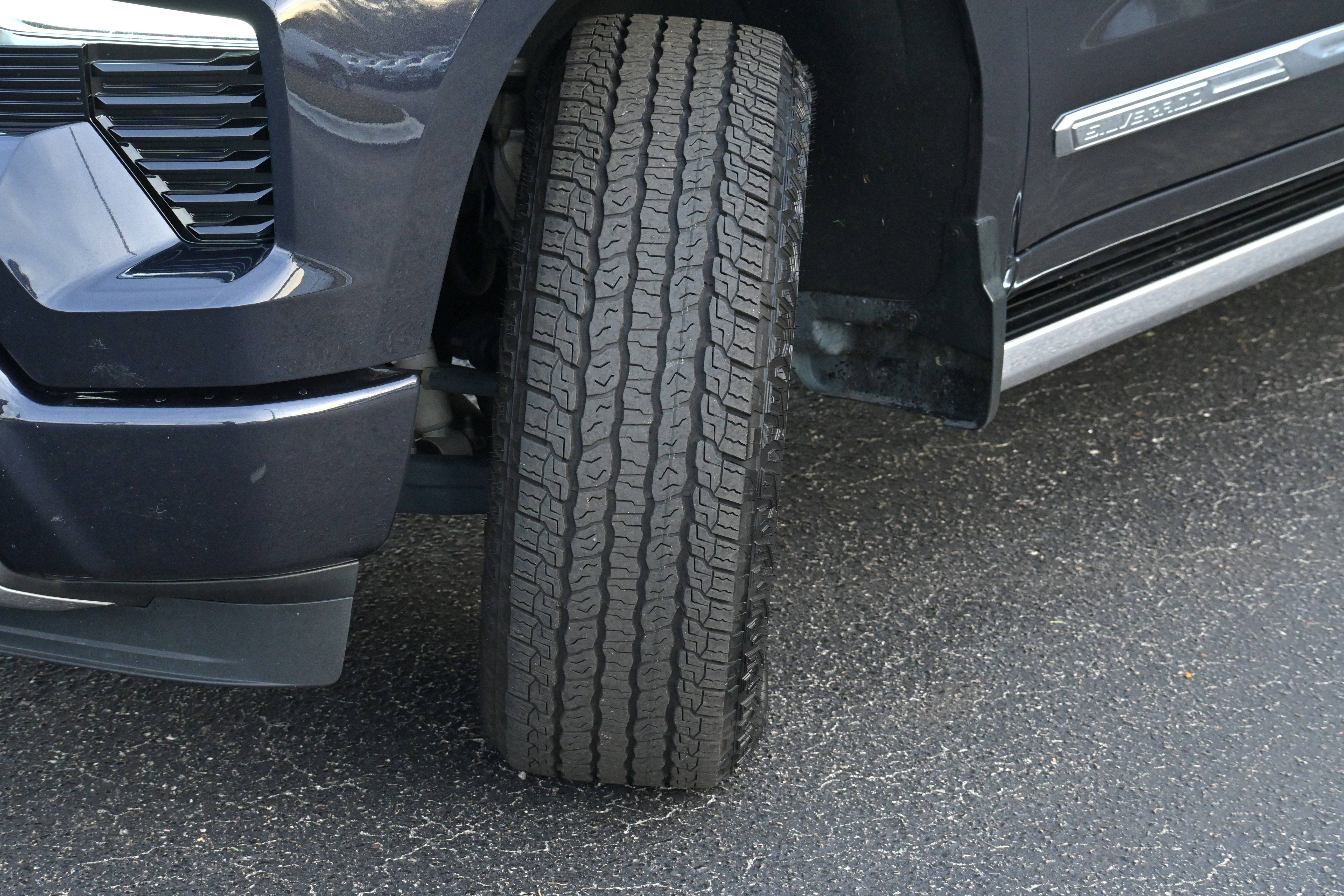 Used 2023 Chevrolet Silverado 1500 High Country w/ Technology Package image 35