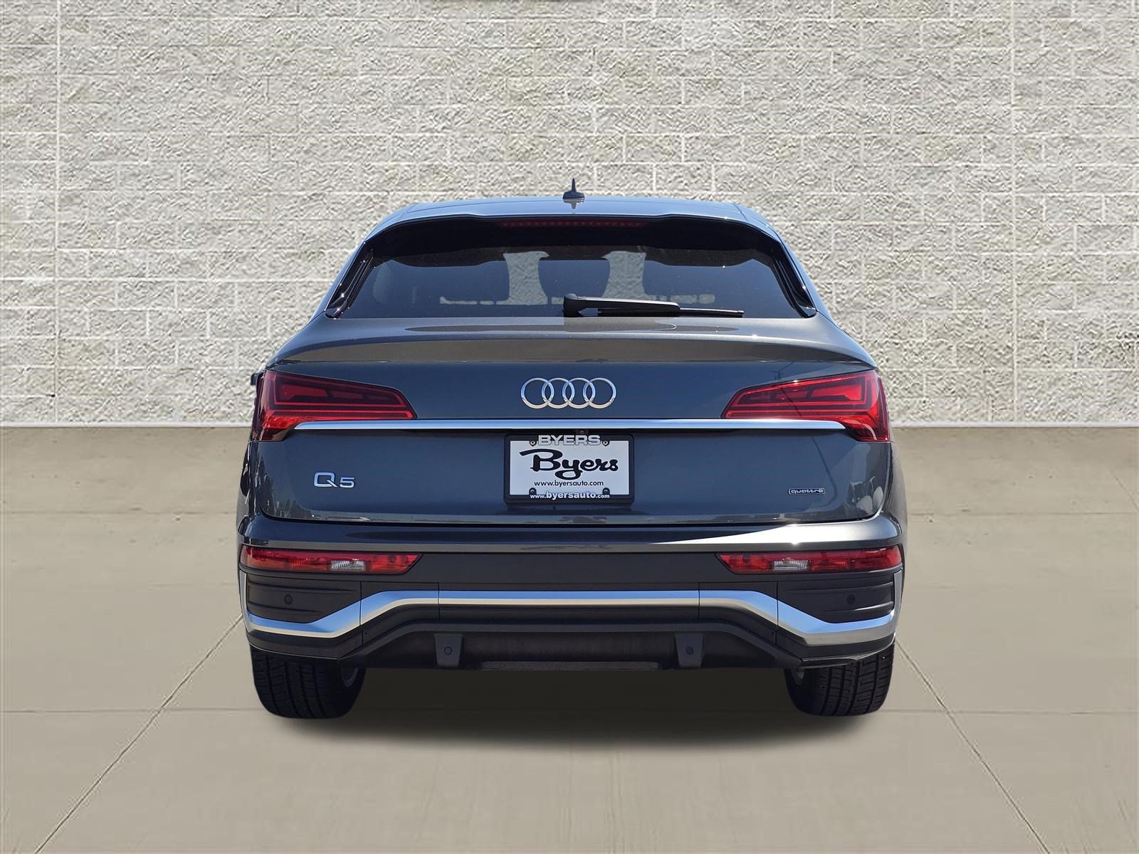 Used 2023 Audi Q5 2.0T Premium Plus w/ Premium Plus Package AWD/4WD image 6