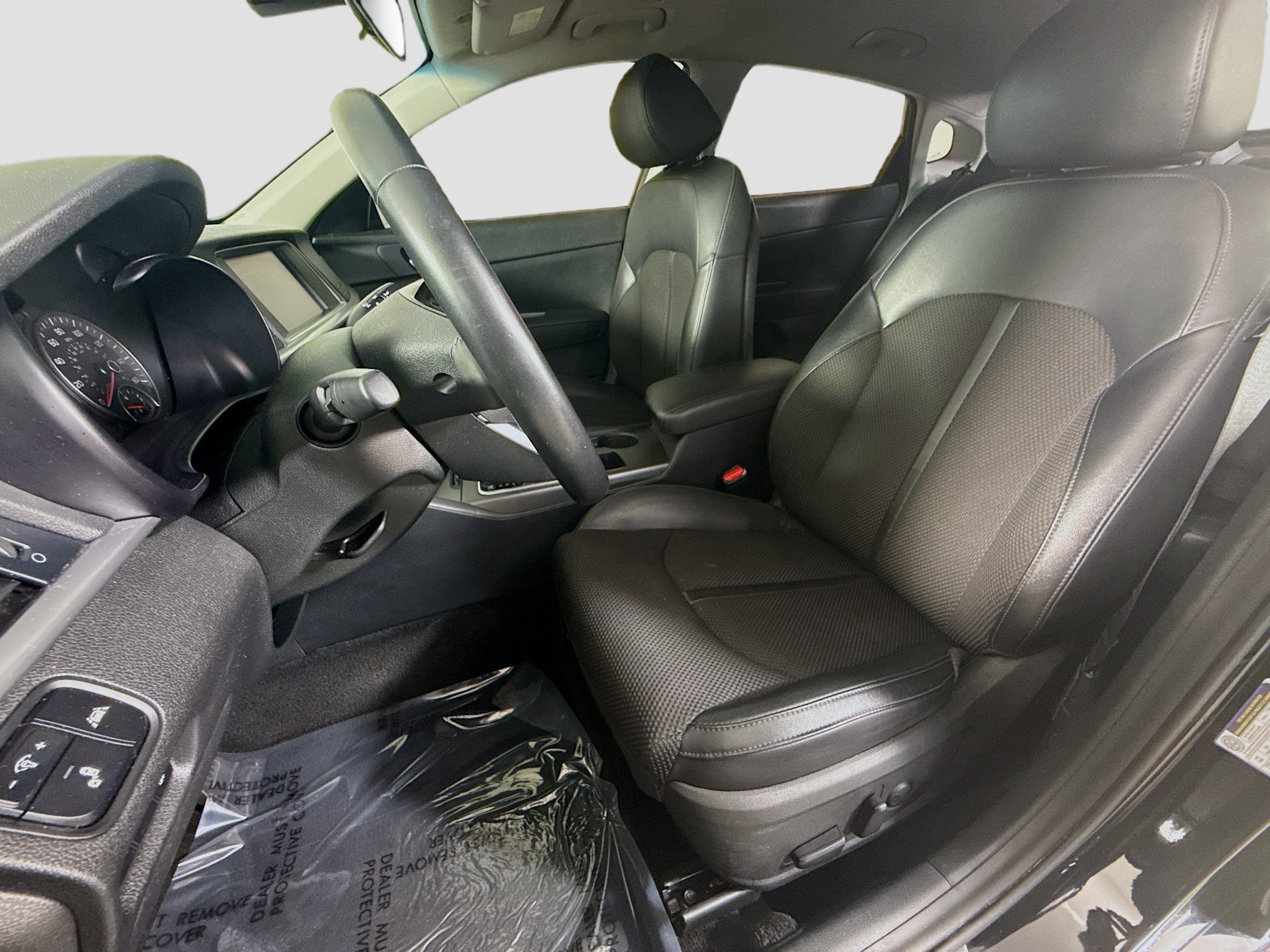 Used 2020 Kia Optima S FWD image 22