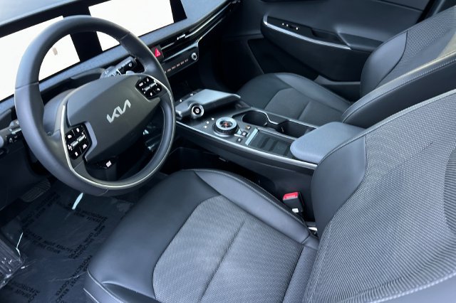 Used 2024 Kia EV6 Light RWD image 10