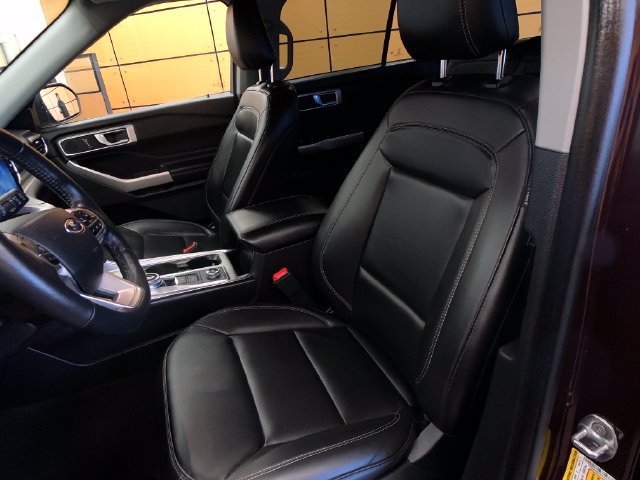 Certified 2023 Ford Explorer XLT w/ Equipment Group 202A AWD/4WD image 10