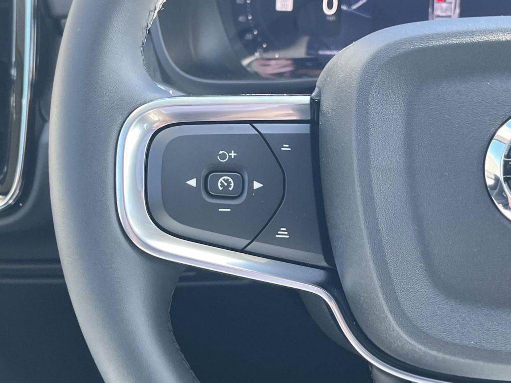 New 2026 Volvo XC40 B5 Ultra w/ Climate Package image 24