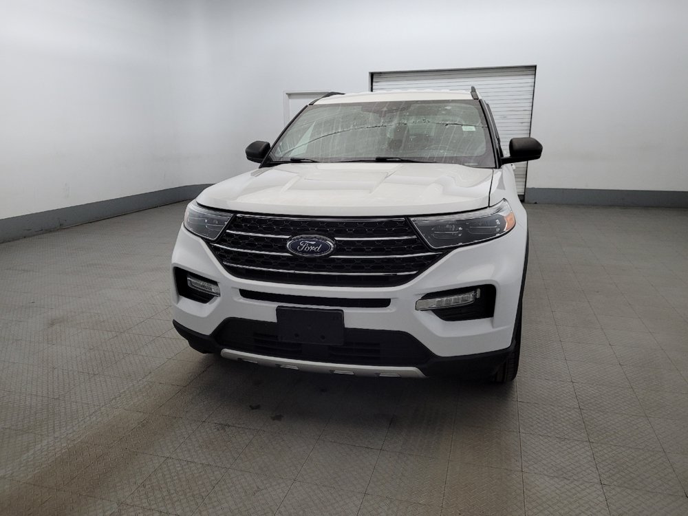 Used 2020 Ford Explorer XLT w/ Equipment Group 202A AWD/4WD image 15
