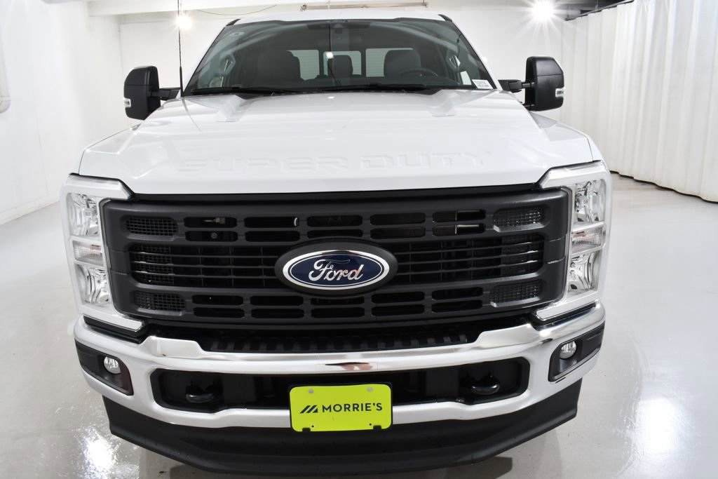 New 2026 Ford F250 XL w/ XL Chrome Package image 3