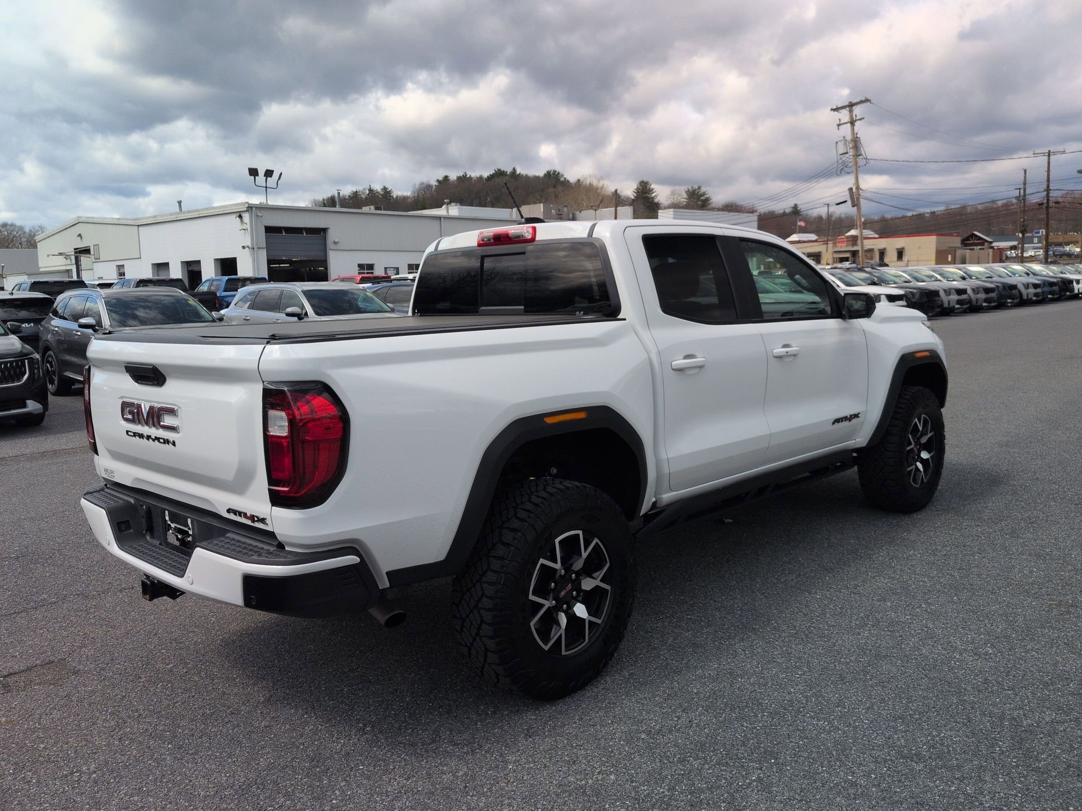 Used 2024 GMC Canyon AT4X image 5