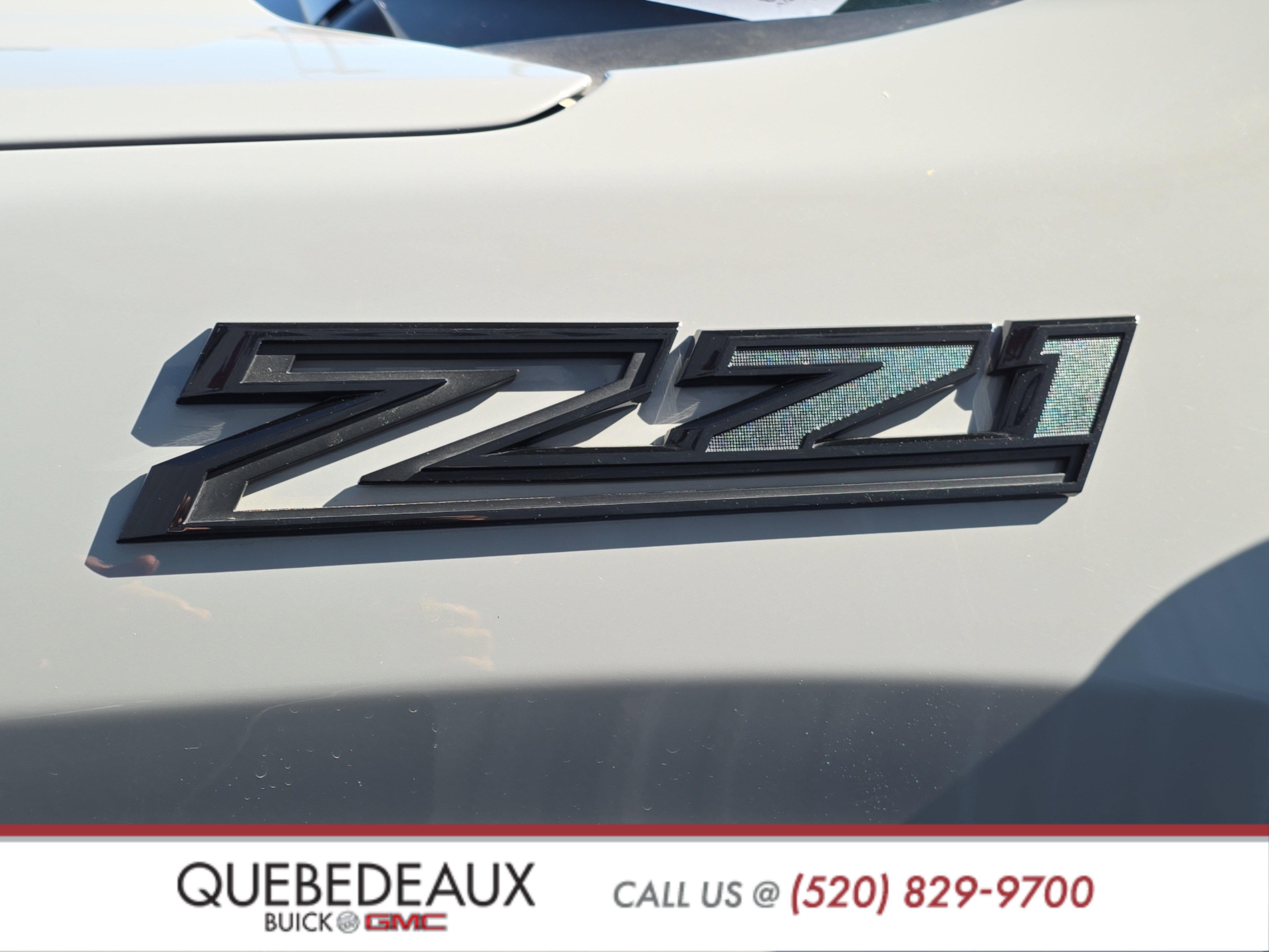 Used 2024 Chevrolet Silverado 1500 LT Trail Boss w/ Dark Appearance Package AWD/4WD image 4
