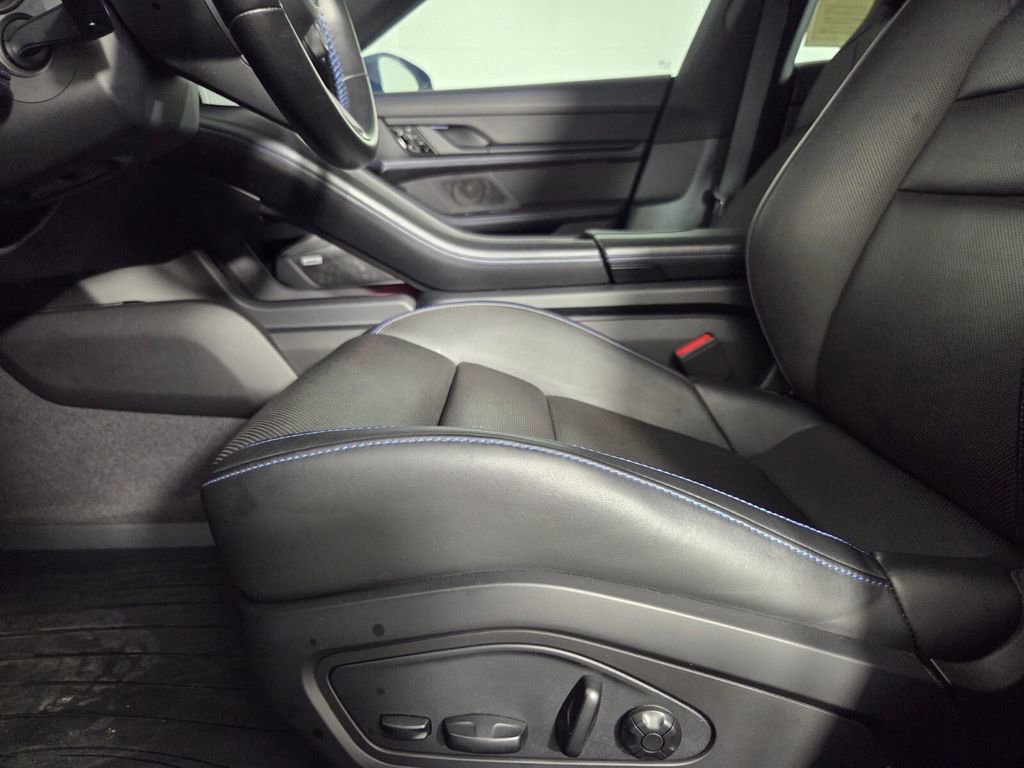 Used 2021 Porsche Taycan 4S image 12