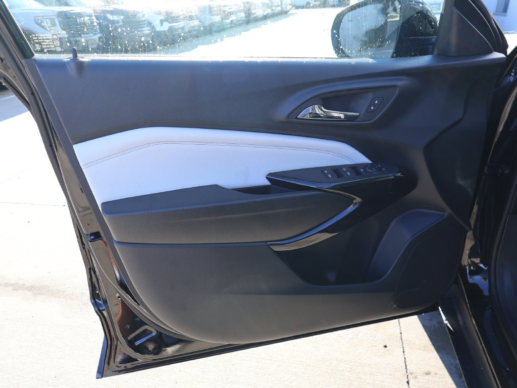 New 2026 Chevrolet Trax LT w/ Driver Confidence Package FWD image 11