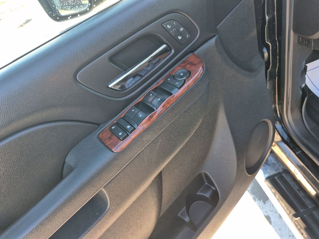 Used 2011 Chevrolet Silverado 2500 LTZ w/ LTZ Plus Package image 11