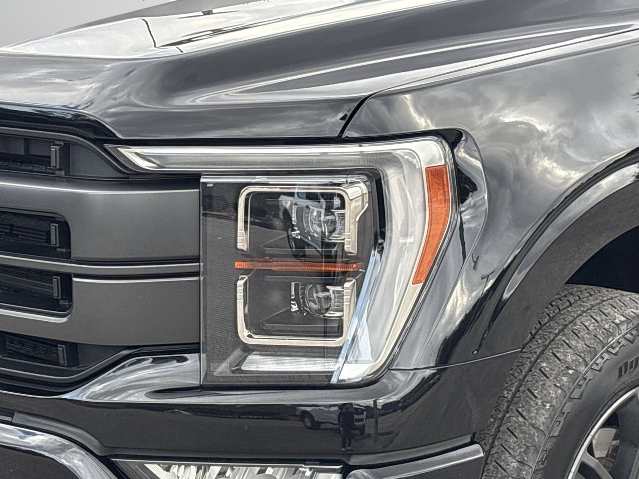 Used 2023 Ford F150 Lariat w/ Equipment Group 502A High image 6