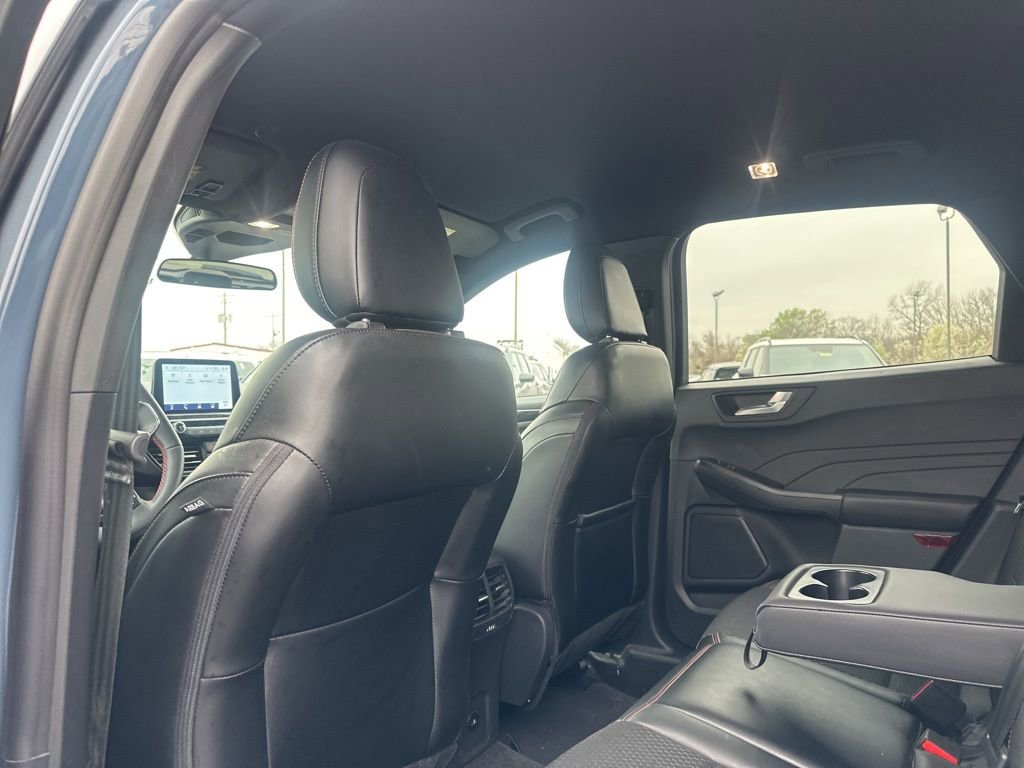 Used 2025 Ford Escape ST-Line image 16
