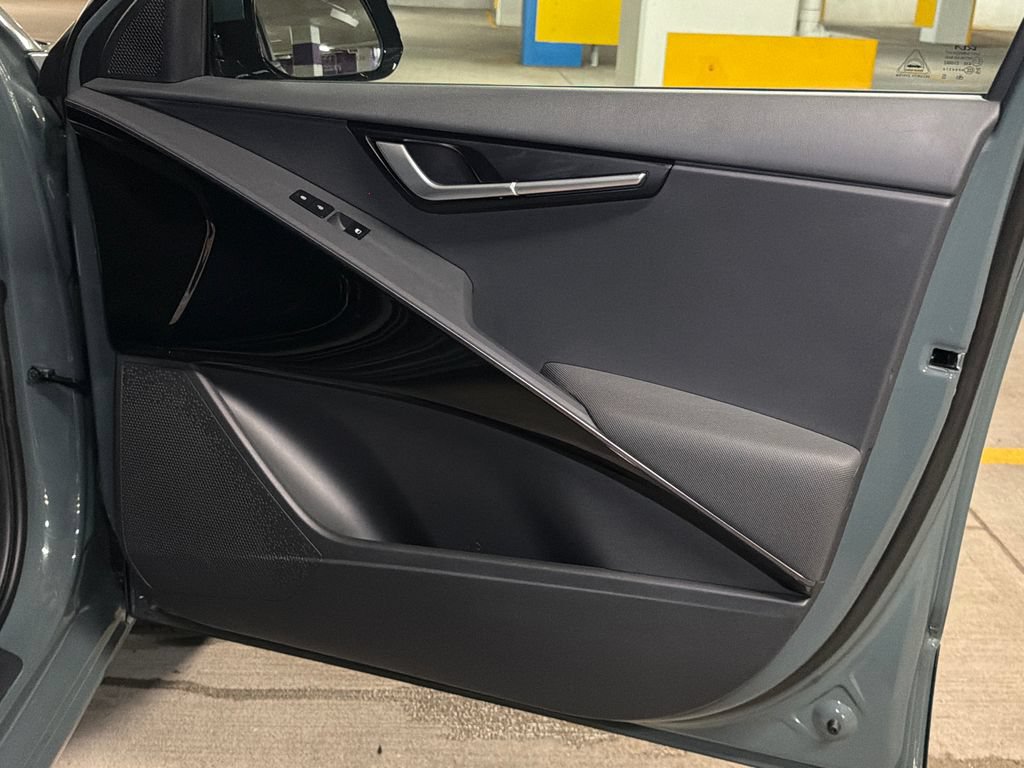 Certified 2024 Kia Niro Wind FWD image 15