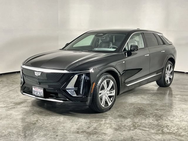 Certified 2024 Cadillac Lyriq Tech w/ Driver Assist Package RWD image 4