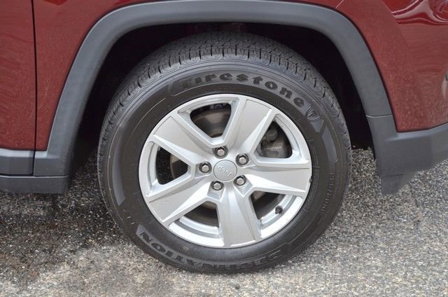 Used 2022 Jeep Compass Latitude w/ Sun and Sound Group image 10