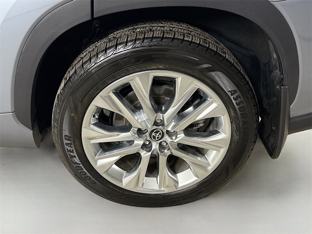 Used 2020 Toyota Highlander Limited image 34